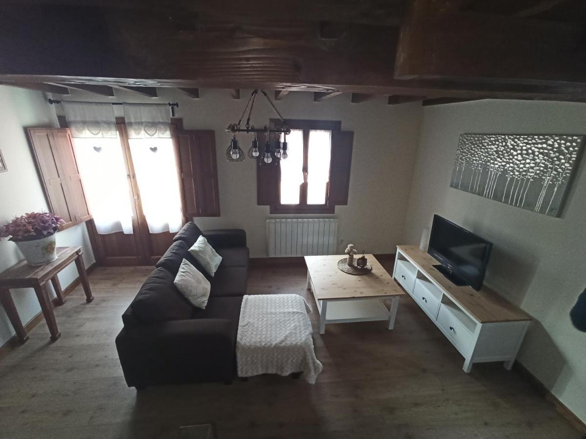 Villa Aromas De Corain Onís Esterno foto