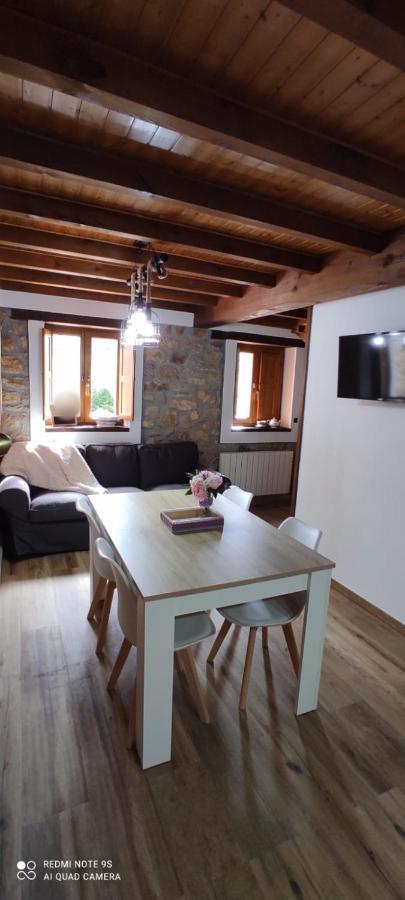 Villa Aromas De Corain Onís Esterno foto