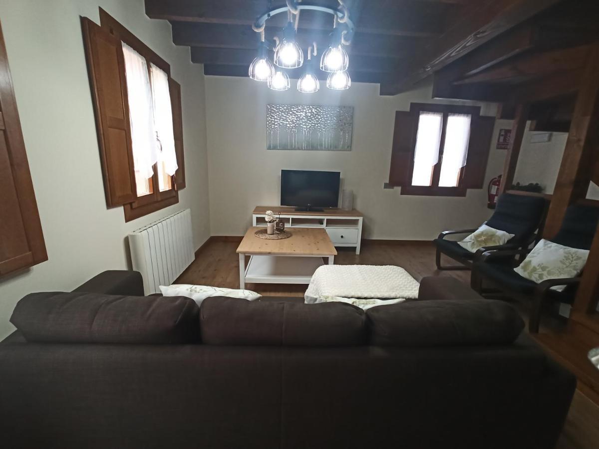 Villa Aromas De Corain Onís Esterno foto